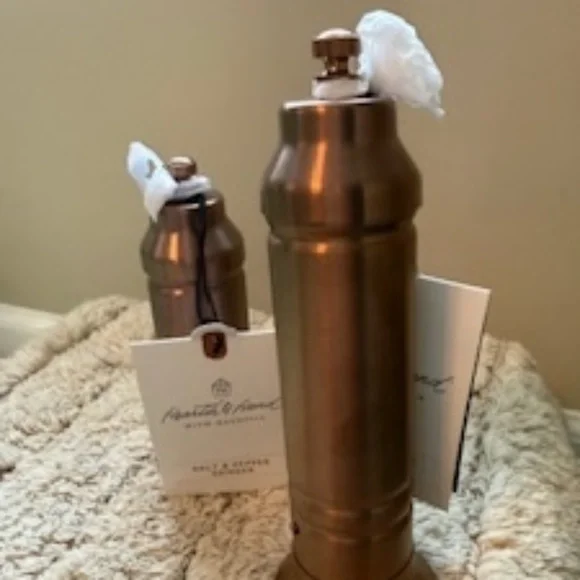 Hearth & Hand by Magnolia Salt and Pepper Grinder Set *NEW* - Picture 9 of 10